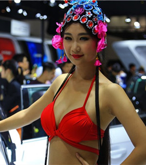 <em>海西车展</em>最后一天 香车美女不能错过