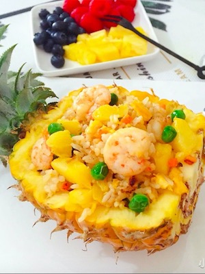 [家常菜]get一项新技能，菠萝饭，话不多说，直接上图